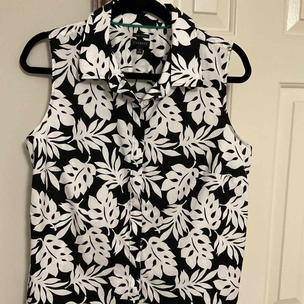 Talbots Black Floral Pattern sleeveless blouse